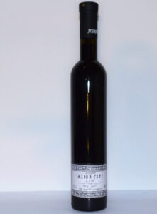 Ayia Mavri Axion Esti bottle